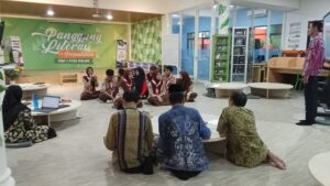 Persiapan LCC Empat Pilar, Kepala Madrasah Tinjau Langsung Latihan Tim MAN 2 Kota Malang